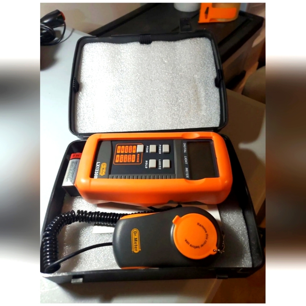 Dr.Meter LX1330B Digital Illuminance/Light Meter, 0 - 200,000 Lux Luxmeter